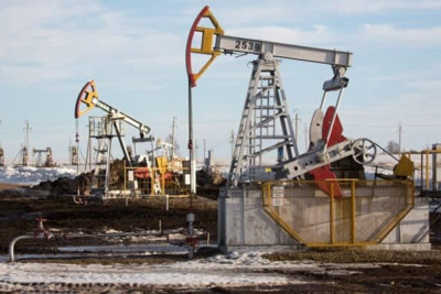  Giá xăng dầu tăng phá đỉnh trong 3 năm