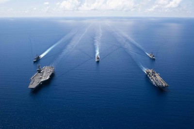 [Ảnh] Nhóm tác chiến tàu sân bay Mỹ thể hiện sức mạnh khi tập trận trên biển Đông