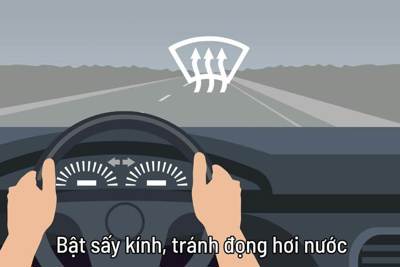 [Video] Những quy tắc sống còn khi lái xe trời mưa bão