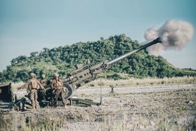 [Ảnh] Lựu pháo mạnh nhất thế giới của Mỹ khai hỏa dữ dội trên đất Philippines