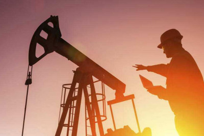  Giá xăng dầu tiếp tục giảm