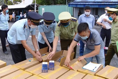 Chiến dịch "Con Rồng Mê Kông II" bắt giữ gần 2 tấn ma túy và 150 tấn gỗ quý hiếm 