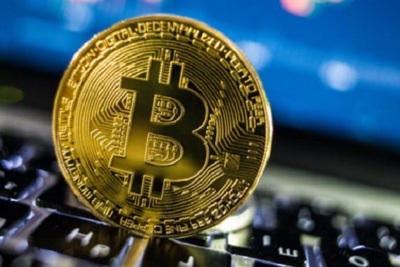 Tiền ảo Bitcoin vượt ngưỡng 18.000 USD, mức cao nhất trong gần 3 năm