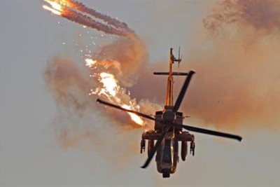 [Infographics] Đội quân nhà giàu Saudi Arabia khiến trực thăng Apache Mỹ nhận trái đắng