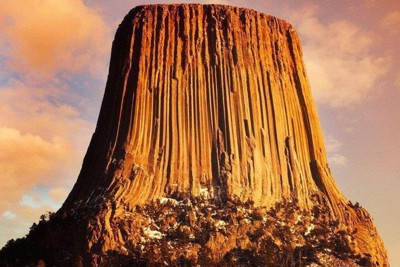 [Video] Tháp Quỷ cao 300 m, tồn tại suốt 50 triệu năm ở Mỹ