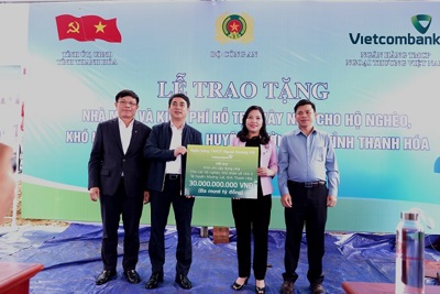 Vietcombank hỗ trợ 30 tỷ đồng xây nhà cho hộ nghèo, khó khăn tại Thanh Hóa