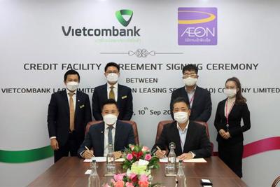 Vietcombank Lào ký hợp đồng tín dụng với AEON Lào