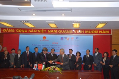 Vietcombank ký kết Hợp đồng Ngân hàng chuyển đổi với Công ty Lọc hóa dầu Nghi Sơn 