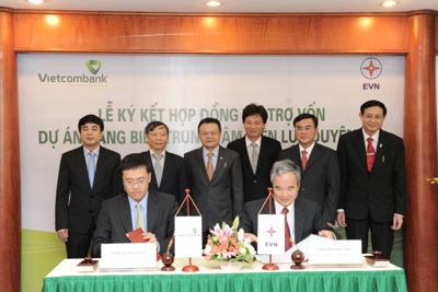 Vietcombank và EVN ký kết hợp đồng tài trợ vốn