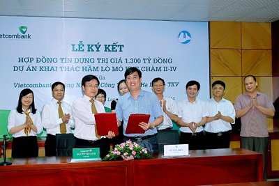 Vietcombank  ký hợp đồng tài trợ  1.300 tỷ đồng với Công ty Than Hạ Long - TKV 