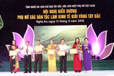 Vietcombank đồng hành cùng Hội nghị biểu dương phụ nữ các dân tộc làm kinh tế giỏi Tây Bắc