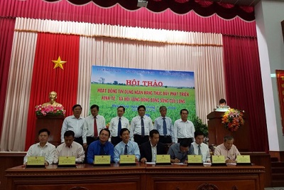 Vietcombank được vinh danh tại Diễn đàn hợp tác kinh tế Đồng bằng sông Cửu Long