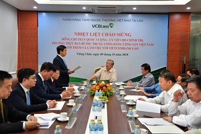 Vietcombank Lào vinh dự đón Thường trực Ban Bí thư Trần Quốc Vượng tới thăm và làm việc