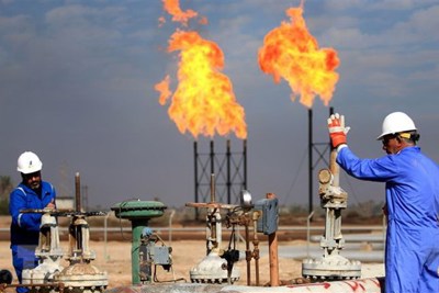 Giá dầu tăng theo chứng khoán, palađi lại lập đỉnh cao mới