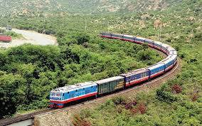 Đánh giá toàn diện đề xuất điều chuyển Tổng công ty Đường sắt Việt Nam