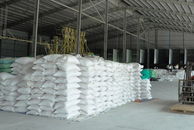 Kiến nghị gỡ khó hạn ngạch xuất khẩu 400.000 tấn gạo tháng 4