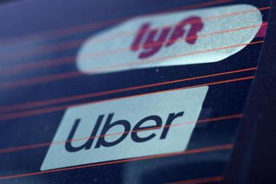 Dự báo Uber và Lyft sẽ làm thay đổi nhu cầu sở hữu xe