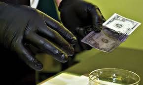 Chống rửa tiền và tài trợ khủng bố: 90% giao dịch đáng ngờ đi qua ngân hàng