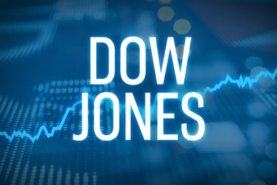 Dow Jones hồi phục 300 điểm sau phiên giảm sâu, nhóm ngân hàng bứt phá 