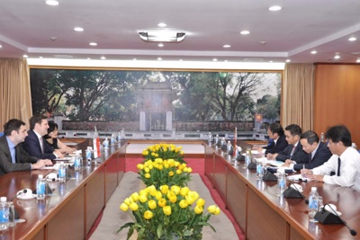 Thứ trưởng Trần Xuân Hà làm việc với Đại sứ Ba Lan
