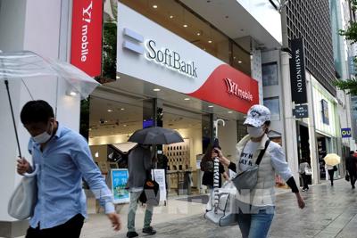 Lợi nhuận của SoftBank có thể giảm 75% trong quý II/2020