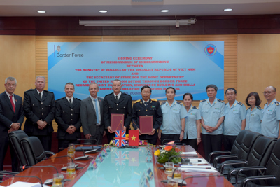 Hợp tác trong lĩnh vực hải quan giữa Việt Nam và Vương quốc Anh