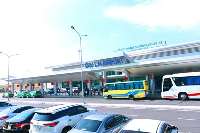 Các sân bay được khai thác trở lại trừ sân bay Chu Lai do bị tốc mái