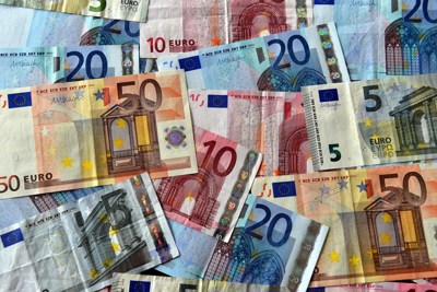 Phó Chủ tịch ECB kêu gọi mở rộng bộ công cụ chính sách tiền tệ