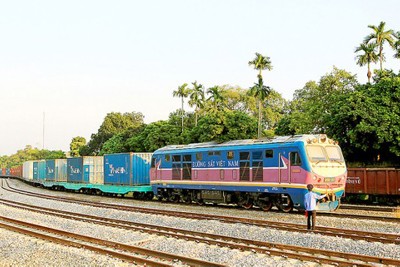 Thận trọng nghiên cứu dự án đường sắt Lào Cai - Hà Nội - Hải Phòng