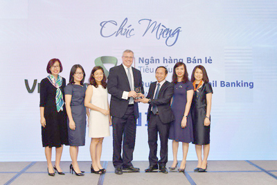 Vietcombank nhận giải thưởng “Ngân hàng bán lẻ tiêu biểu” năm 2018