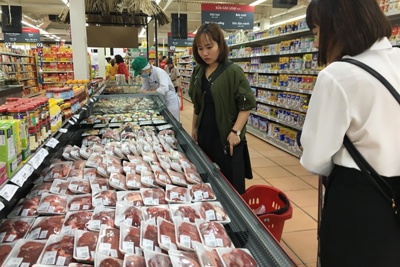 Bộ Tài chính đề xuất giảm thuế đối với sản phẩm thịt gà và thịt lợn nhập khẩu 