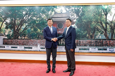 Thứ trưởng Nguyễn Đức Chi tiếp Chủ tịch kiêm Tổng Giám đốc Điều hành Tập đoàn AIA