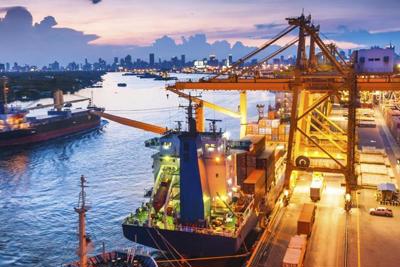 Xuất khẩu 8 tháng tăng cao, Việt Nam xuất siêu đạt 3,96 tỷ USD