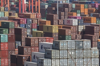 Cú sốc thặng dư thương mại của Trung Quốc và áp lực giải quyết tranh chấp với Mỹ