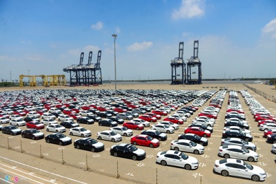 Tháng đầu năm lượng ô tô nguyên chiếc nhập khẩu giảm mạnh