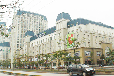 Cửa hàng truyền thống chiếm 90% diện tích trung tâm thương mại ở Hà Nội