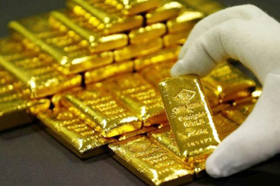 Donald Trump “mạnh tay”, giá vàng “tăng vọt”