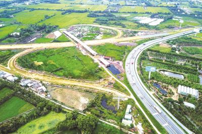 "Thúc" triển khai dự án xây dựng đường bộ cao tốc Châu Đốc - Cần Thơ - Sóc Trăng