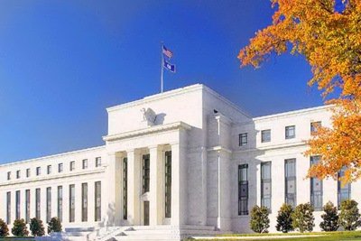Giới chuyên gia nói gì về việc Fed hạ lãi suất?