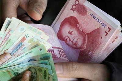 Tiền Việt Nam giữa bối cảnh tiền Trung Quốc "vượt lằn ranh đỏ"