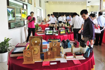 Giải pháp thúc đẩy tiêu thụ quà lưu niệm du lịch ở Ninh Bình