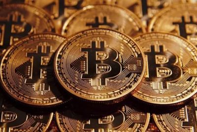 Đà lao dốc "chóng mặt" của Bitcoin được kiểm soát, loạt tiền ảo bật tăng