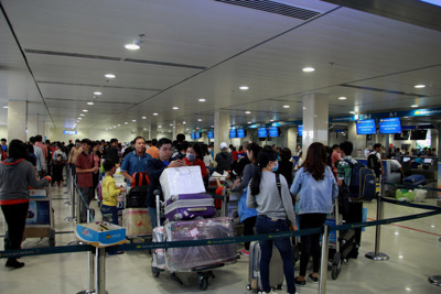  Từ 1/10, sân bay Tân Sơn Nhất chuyển đổi phương thức thông báo lịch bay