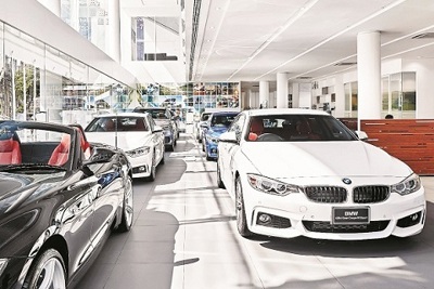 Xe BMW tồn kho giảm hàng trăm triệu đồng