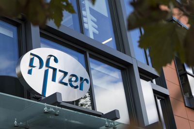 Pfizer và tư bản dược liệu