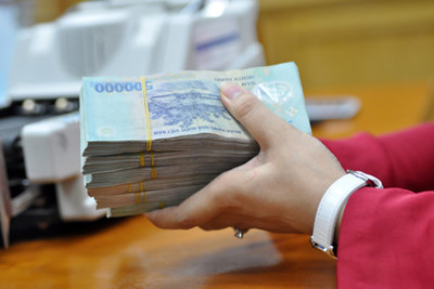 Vì sao doanh nghiệp “chê” vốn vay ngân hàng?