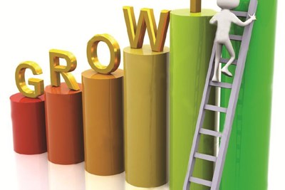 Nên chọn tăng trưởng hay lạm phát? 