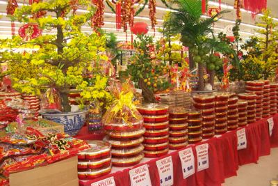 Nguồn cung hàng Tết dồi dào, giá có bị “thổi”? 