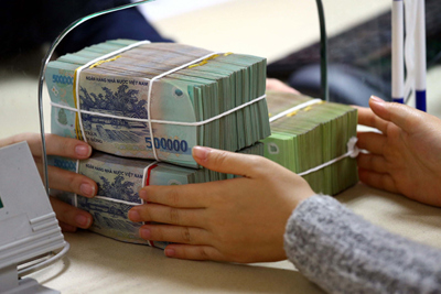 Áp lực tăng lãi suất cho vay?