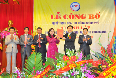 Lễ công bố Quyết định thành lập trường Đại học Tài chính - Quản trị kinh doanh